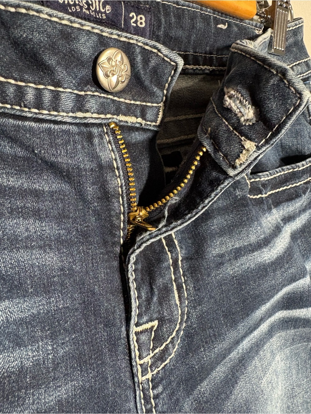 MISS ME | Mid-Rise Straight Stretch Dark Wash Jean 28 Horseshoe Cowboy Boots Hat - Picture 9 of 16